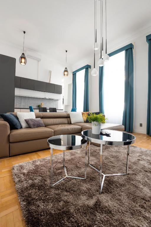 Deluxe Quentin Home Next To The Fashion Street Budapest Eksteriør billede